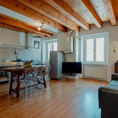 Finestre Su Cavana Historical Center Appartement