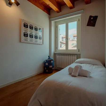 Finestre Su Cavana Historical Center * Triëst