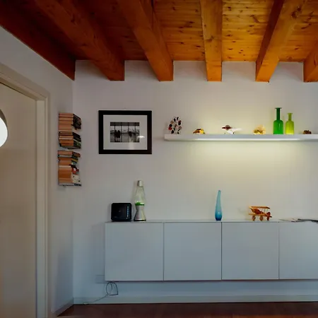 Finestre Su Cavana Historical Center