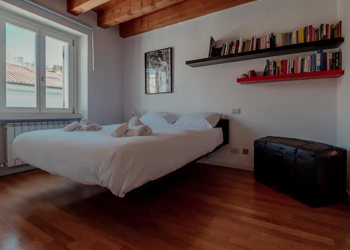 Finestre Su Cavana Historical Center *